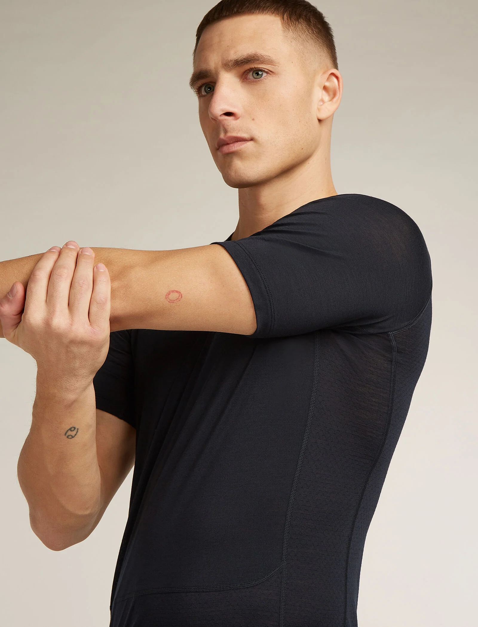 Men’s Merino Blend 125 ZoneKnit™ Short Sleeve Crewe - Image 6