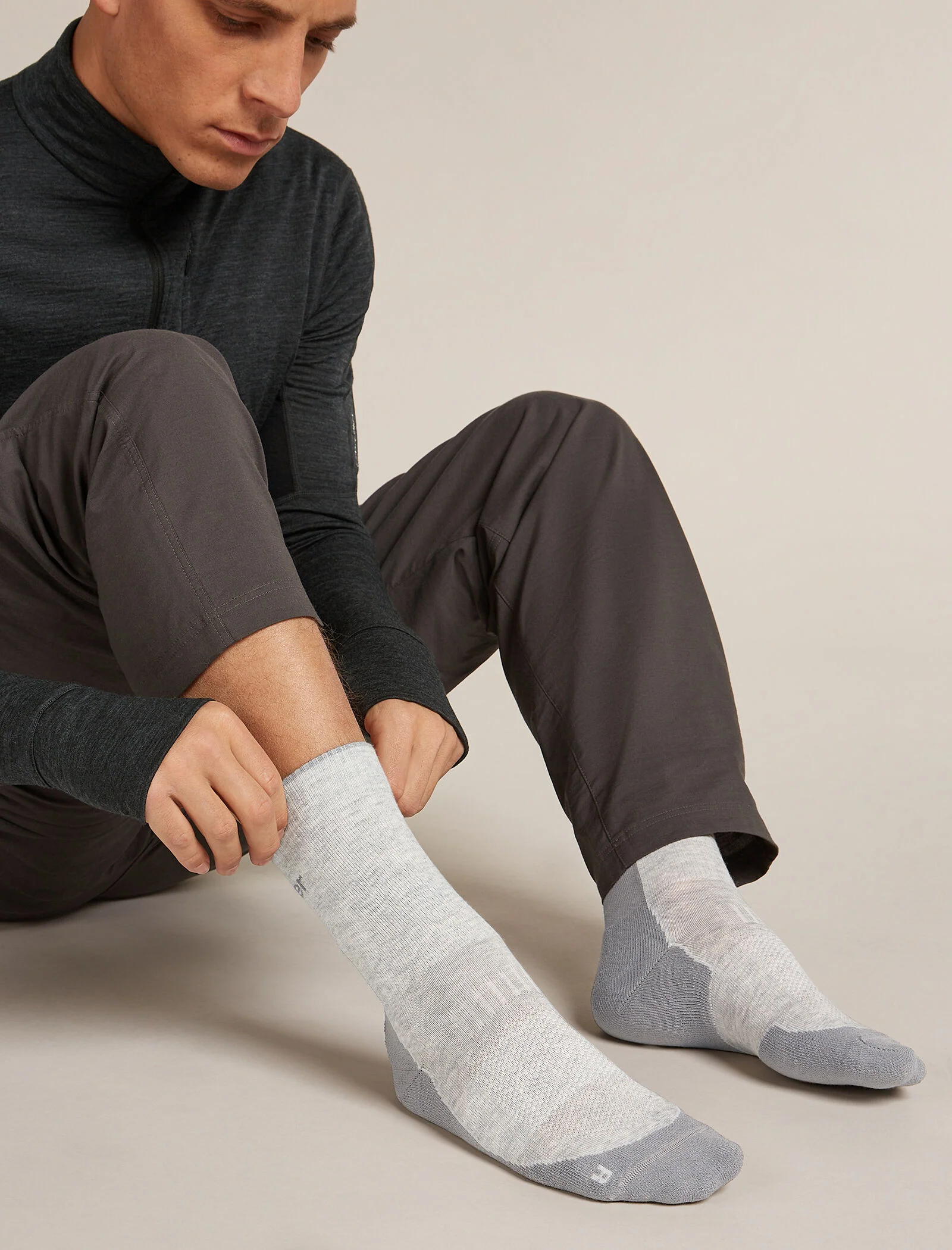 Men’s Merino Hike+ Light Crew Socks - Image 2