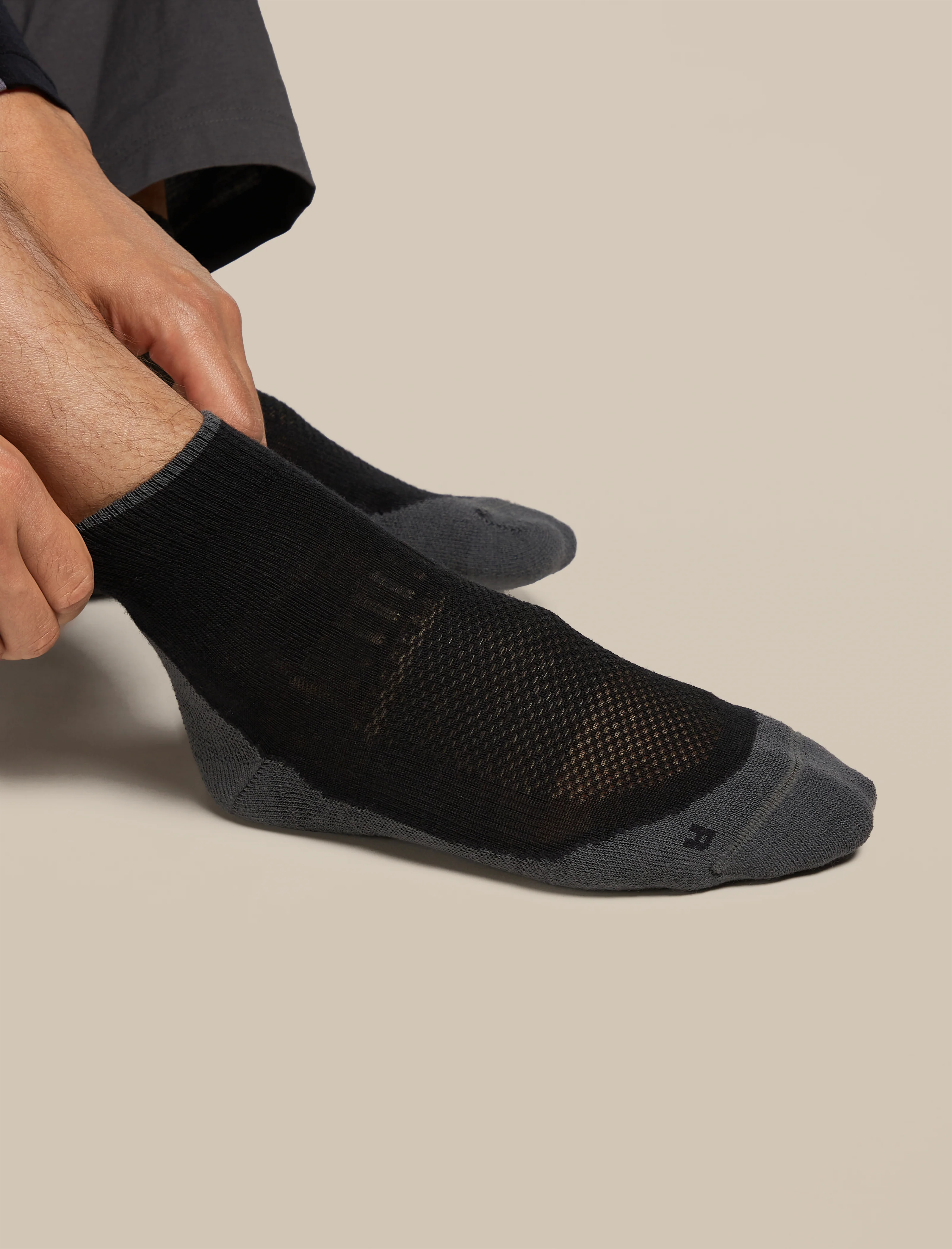 Men’s Merino Hike+ Light Mini Socks - Image 2