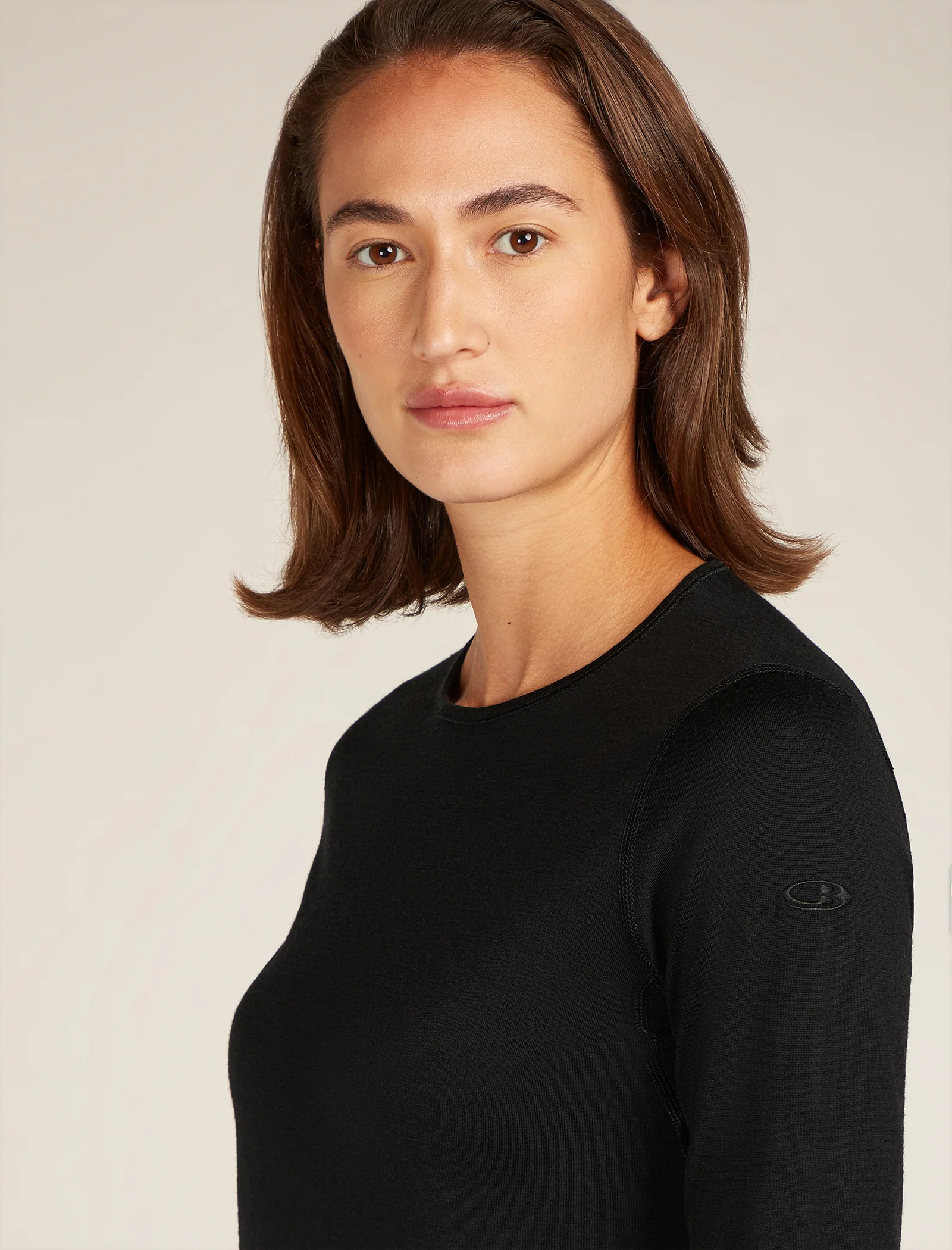 Women’s Merino 200 Oasis Long Sleeve Crew Thermal Top - Image 11
