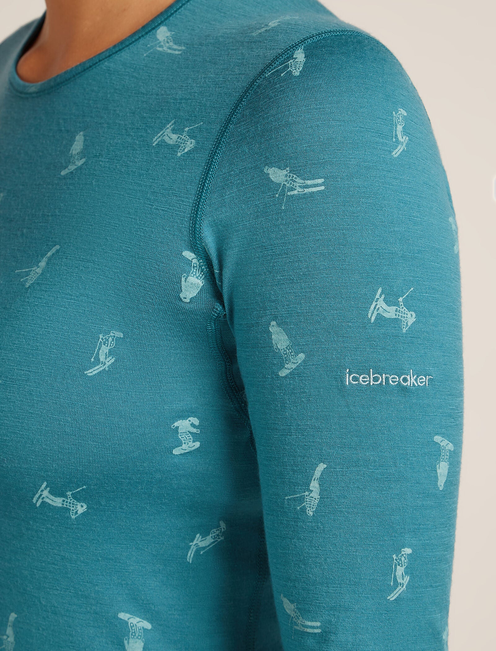 Women’s Merino 200 Oasis Long Sleeve Crew Thermal Top Snow Day - Image 6