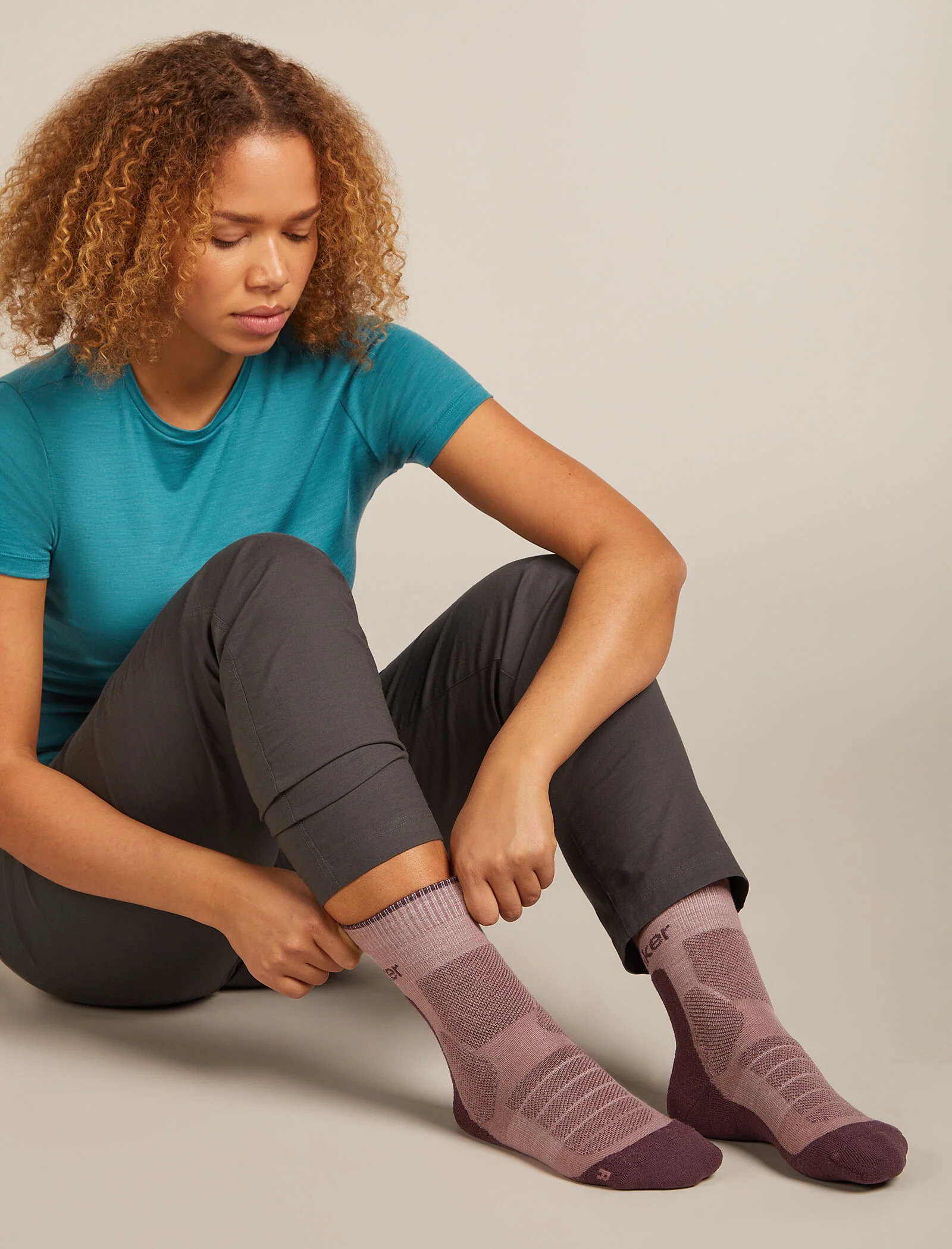Women’s Merino Hike+ Heavy Crew Socks - Image 2