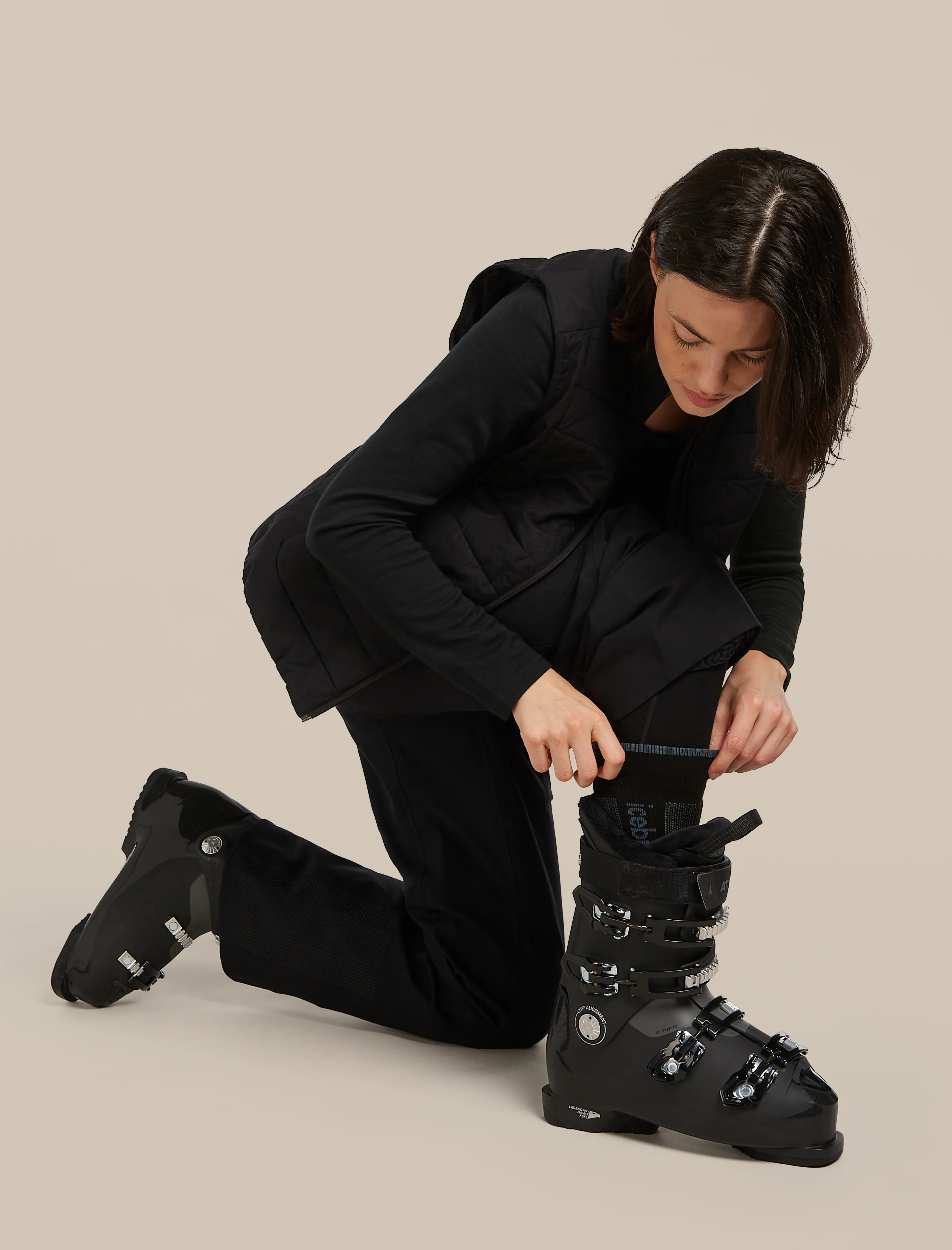 Women’s Merino Ski+ Medium Over The Calf Socks - Image 3